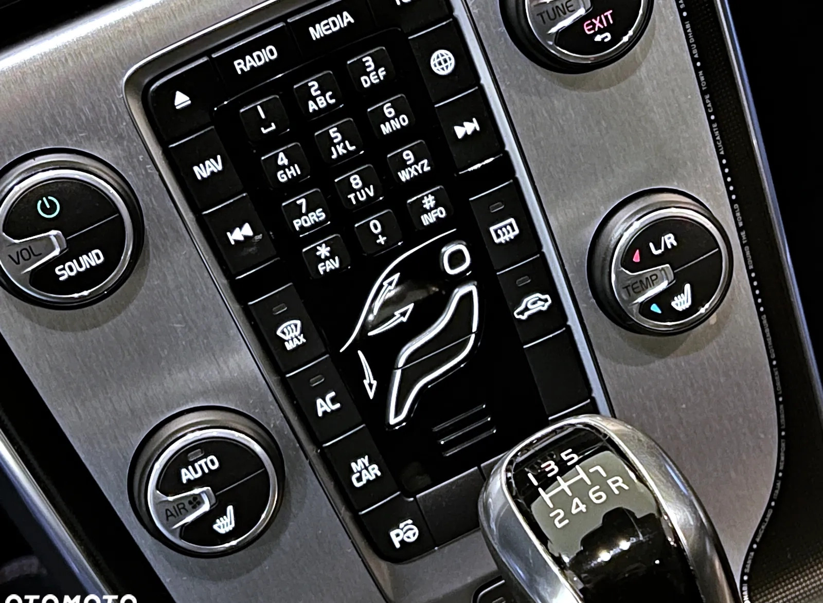 Volvo V40 cena 65000 przebieg: 186000, rok produkcji 2015 z Kazimierza Wielka małe 277